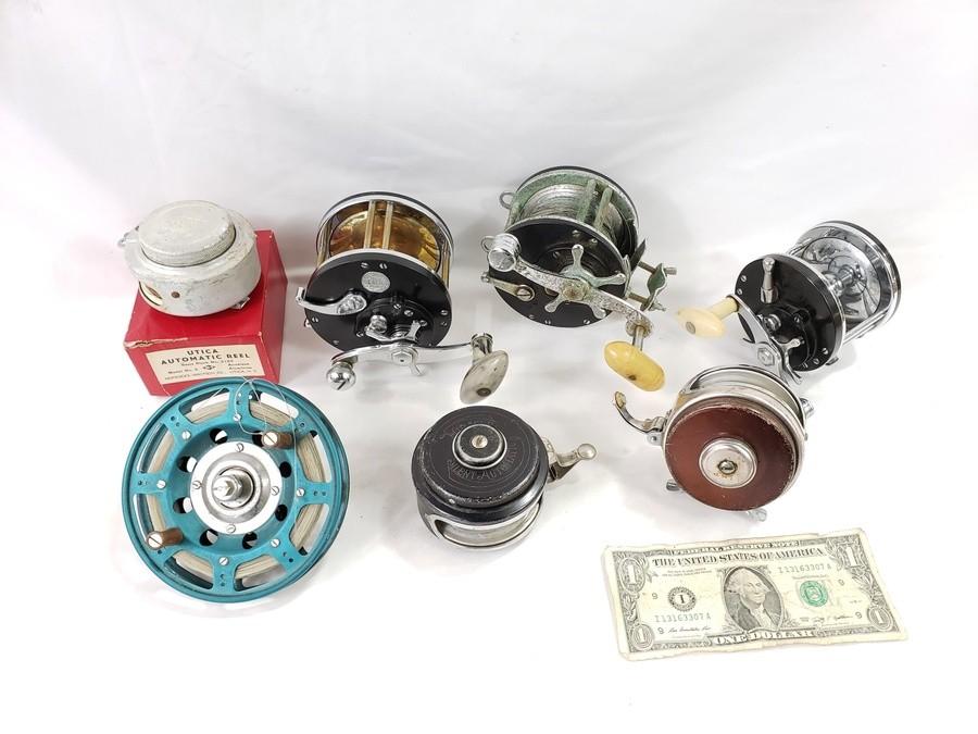 Sound Auction Service - Auction: 01/04/22 Holiday & Collectibles Online  Estate Auction ITEM: Assorted Vintage Fishing Plugs & Other Tackle