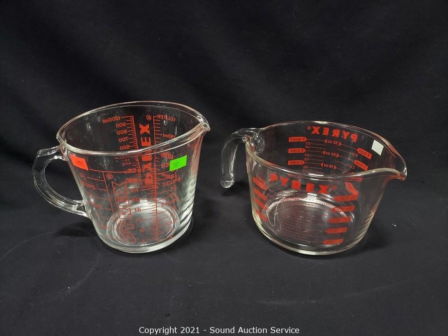 Pyrex 8 Cup Measuring Bowl - Sherwood Auctions