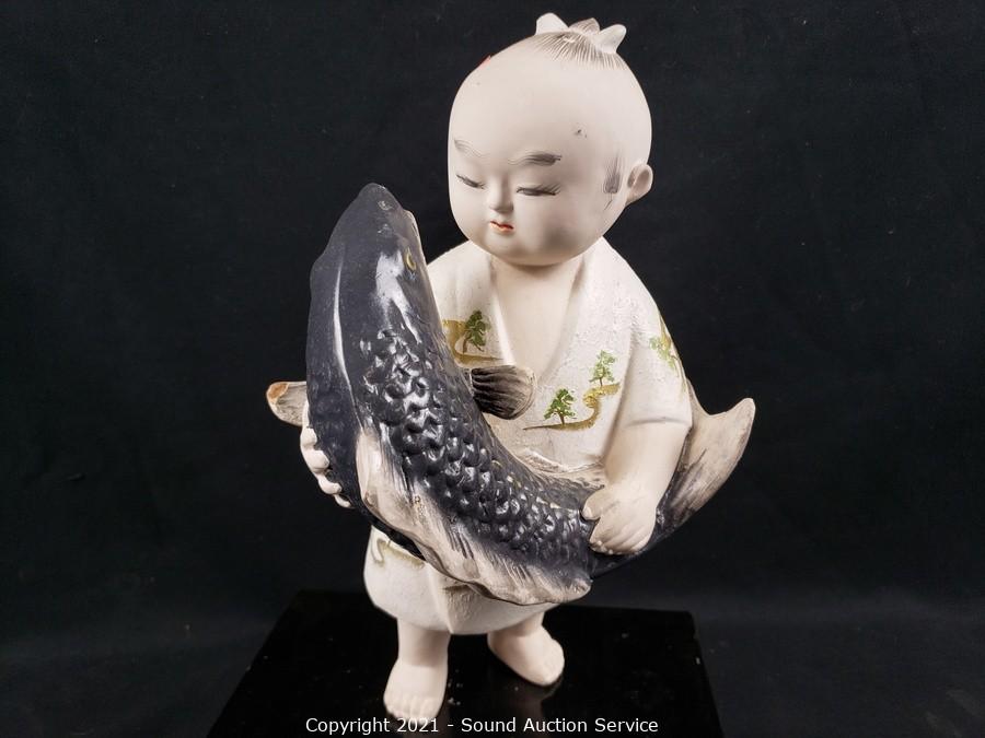 Sound Auction Service - Auction: 01/10/22 Asian Collectibles & Estate Online  Auction ITEM: Vtg Asian Porcelain Bisque Doll w/Glass Display