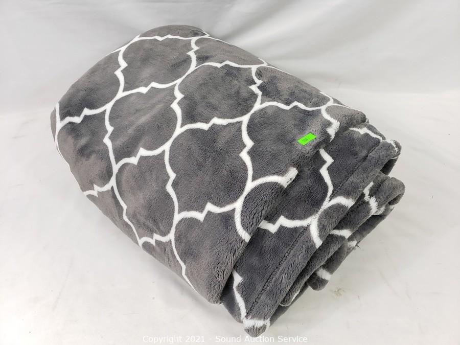 01/10/22 Asian Collectibles & Estate Online Auction