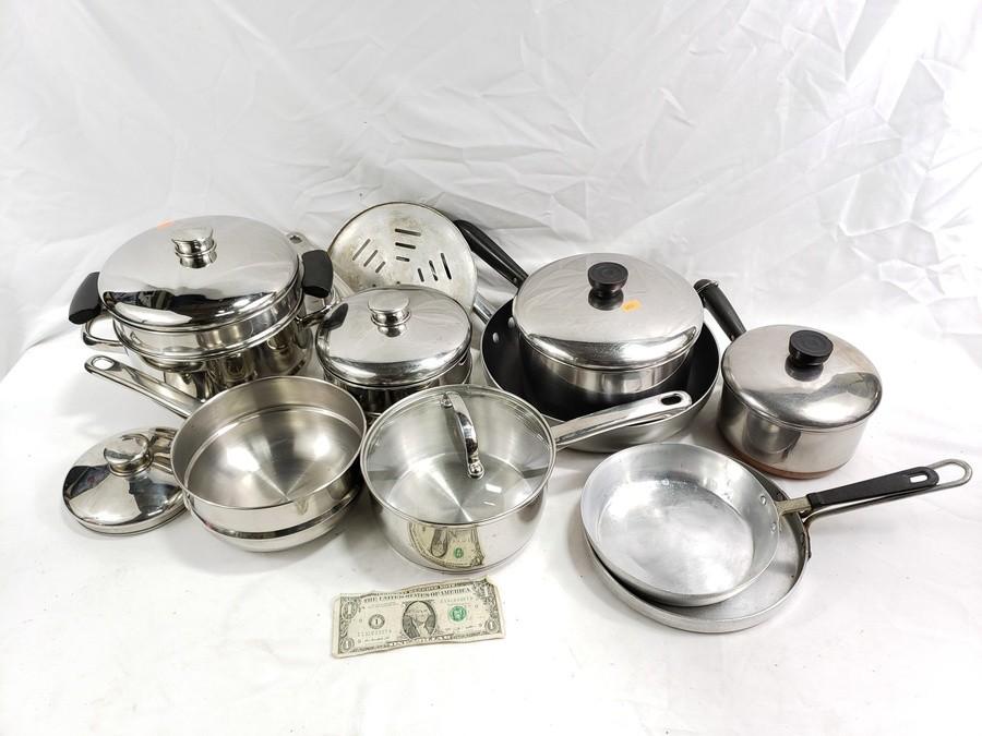 Sound Auction Service - Auction: 02/17/22 Sommer, McBee & Others Online  Auction ITEM: 8pc Instant Pot Accessories Kit