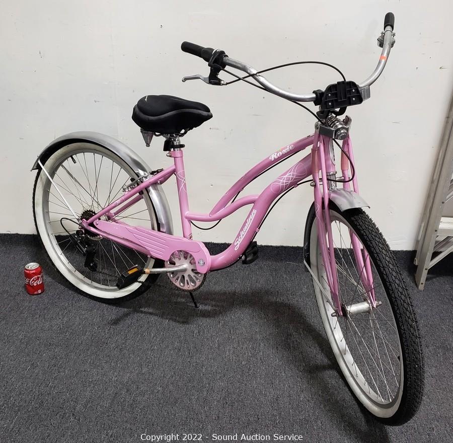 Schwinn cheap pink cruiser