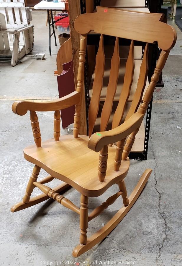 Sound Auction Service - Auction: 04/18/22 Assorted Home Decor & Household  Goods Online Auction ITEM: Nice Solid Wood Slat Back Rocking Chair