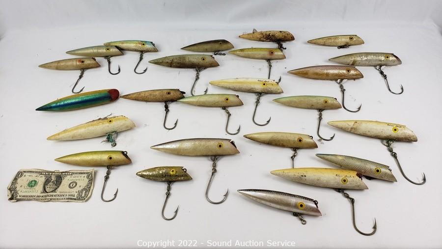 Sound Auction Service - Auction: 04/18/22 Antiques, Collectibles, Artwork &  More Online Auction ITEM: Assorted Large Fishing Plug Lures