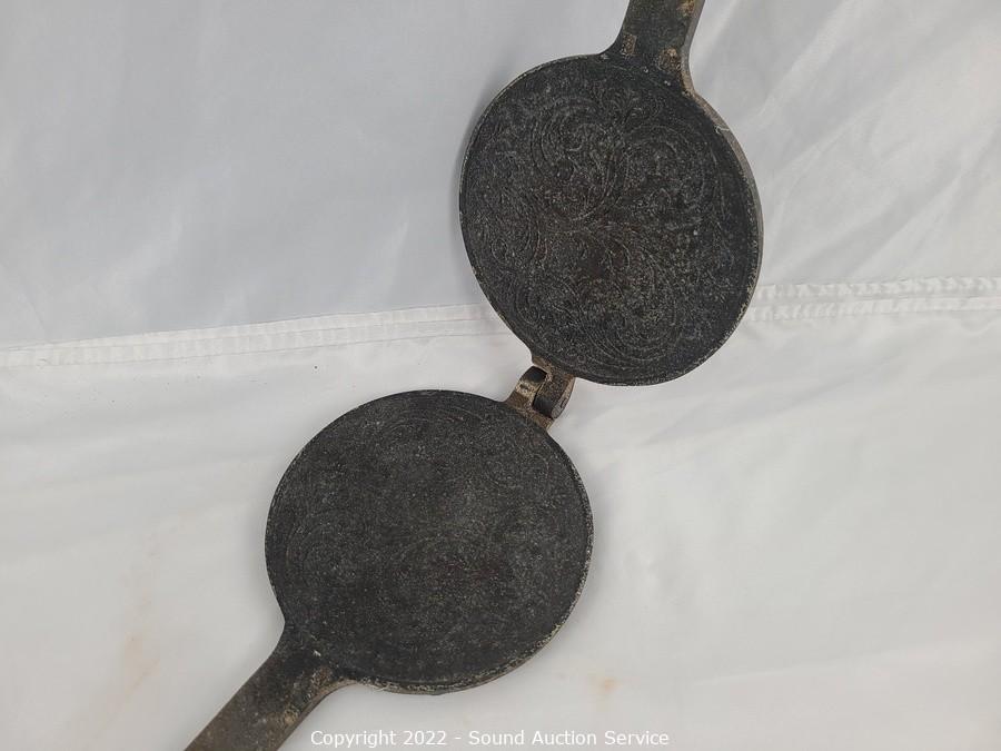 Antique tortilla press cast iron stove top cooker – Wainfleet Trading Post