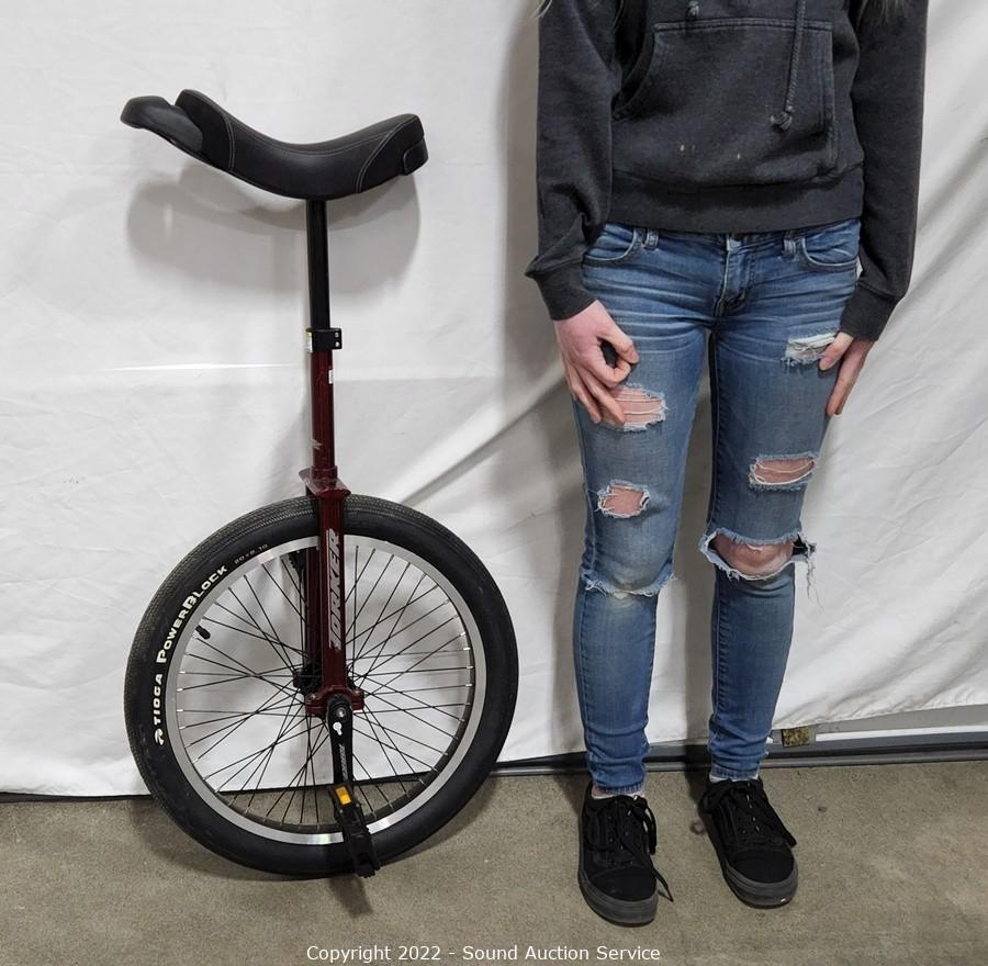 5/04/22 Subaru Legacy, Antiques, Collectibles & More Online Auction