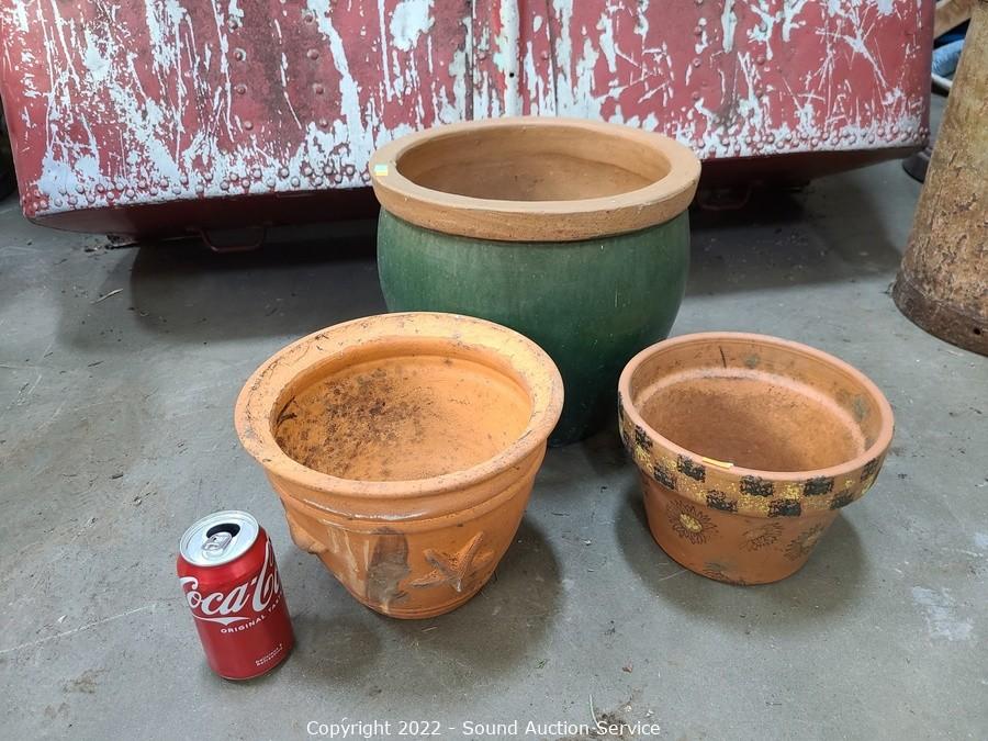 05/26/22 Rustic Yard Art, Furniture, Collectibles Online Auction