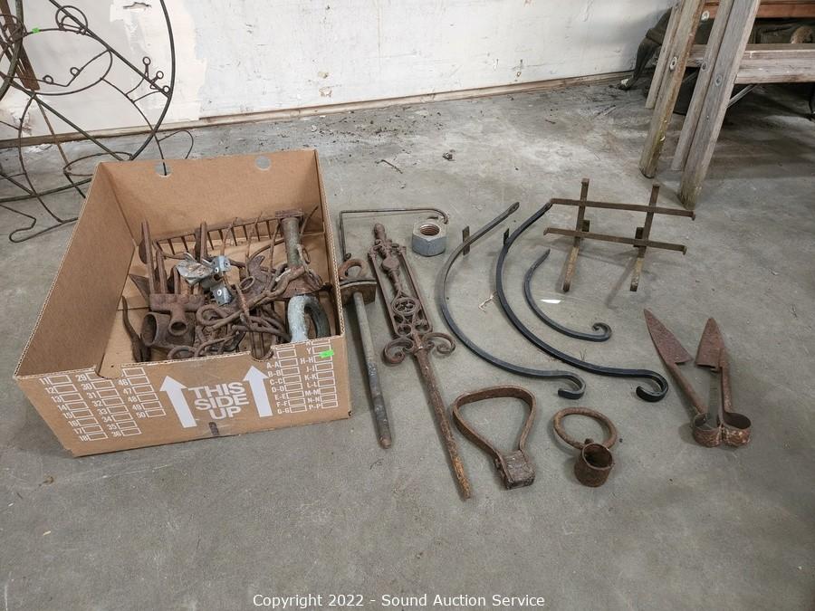 05/26/22 Rustic Yard Art, Furniture, Collectibles Online Auction