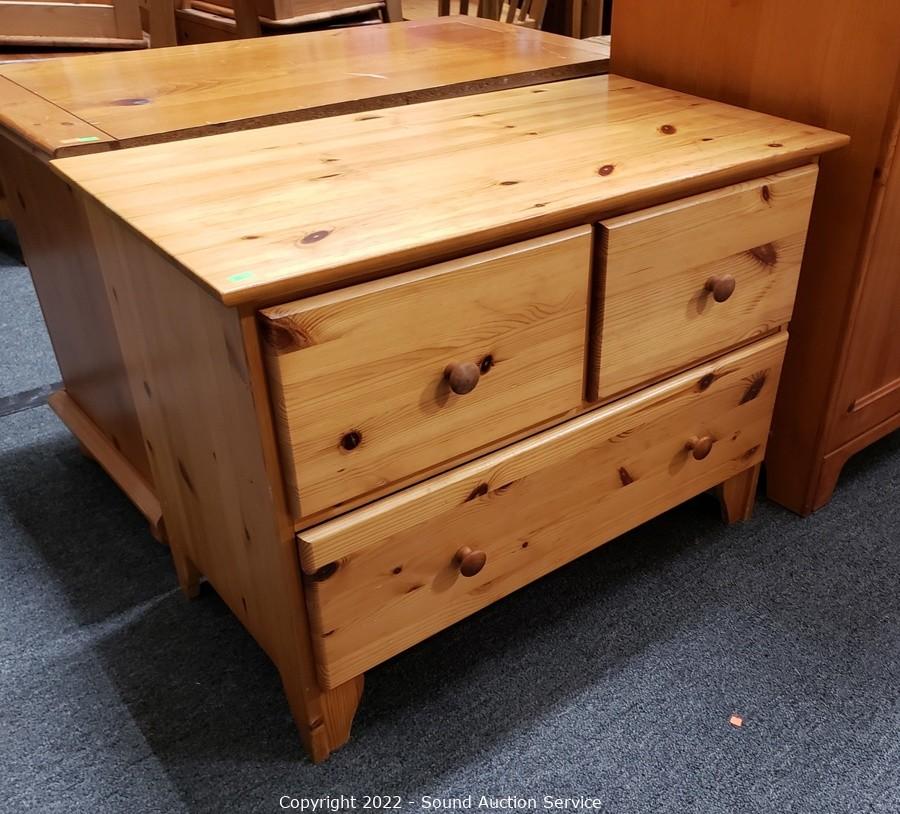 Sound Auction Service Auction 05/26/22 Rustic Yard Art, Furniture