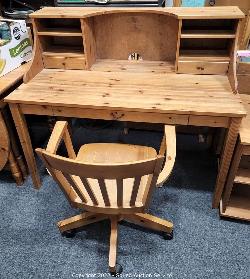 05/26/22 Rustic Yard Art, Furniture, Collectibles Online Auction