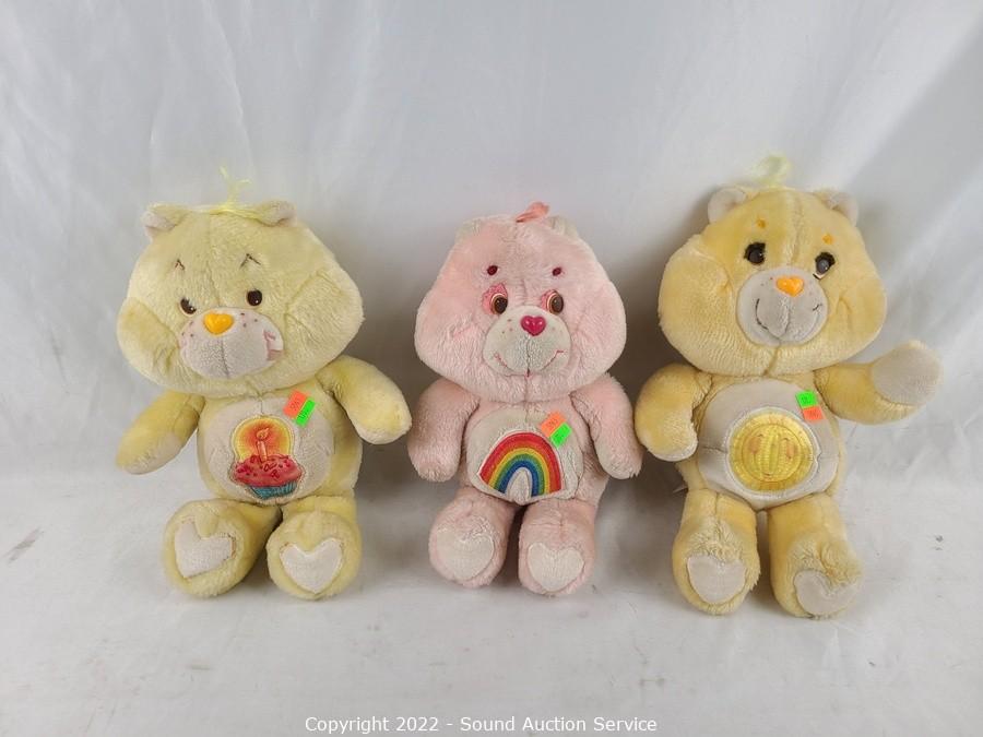 05/26/22 Rustic Yard Art, Furniture, Collectibles Online Auction