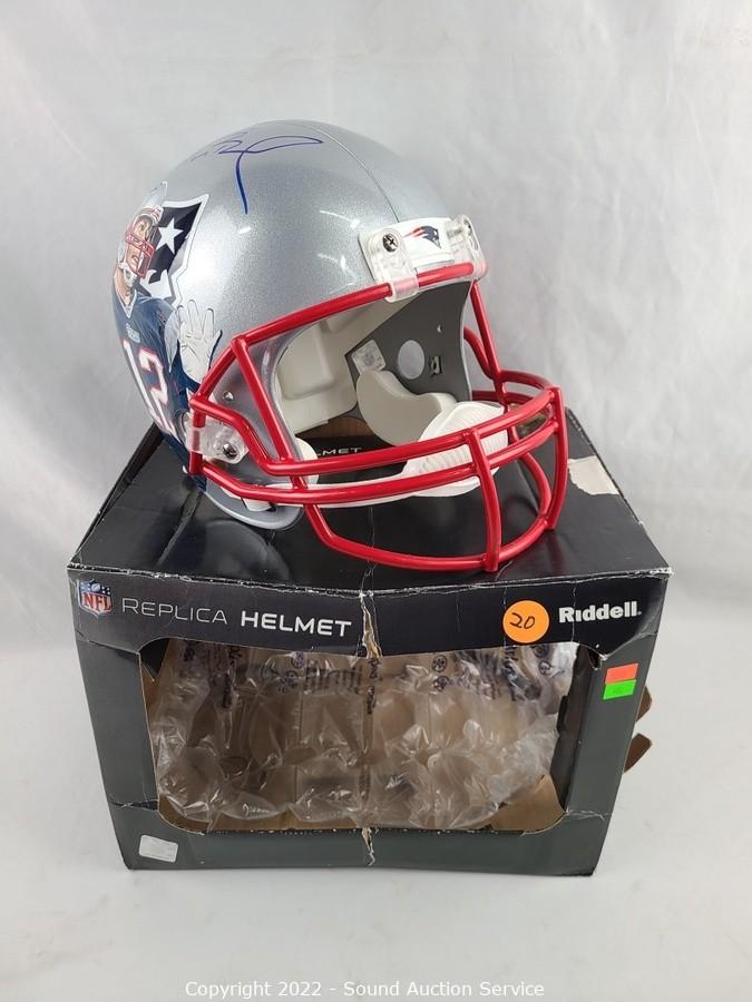 Sold at Auction: Tom Brady, Tom Brady Autographed Ridell Replica