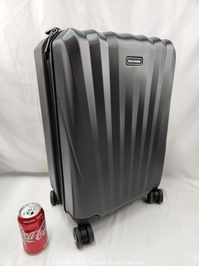 Sound Auction Service - Auction: 06/17/22 Elliott, Tracht & Others Online  Consignment Auction ITEM: Ricardo Gray Hard-side Spinner Luggage
