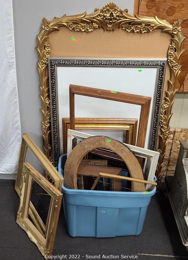 Sound Auction Service - Auction: 05/26/22 Rustic Yard Art, Furniture,  Collectibles Online Auction ITEM: Fishing Creel & Vintage Fishing Supplies