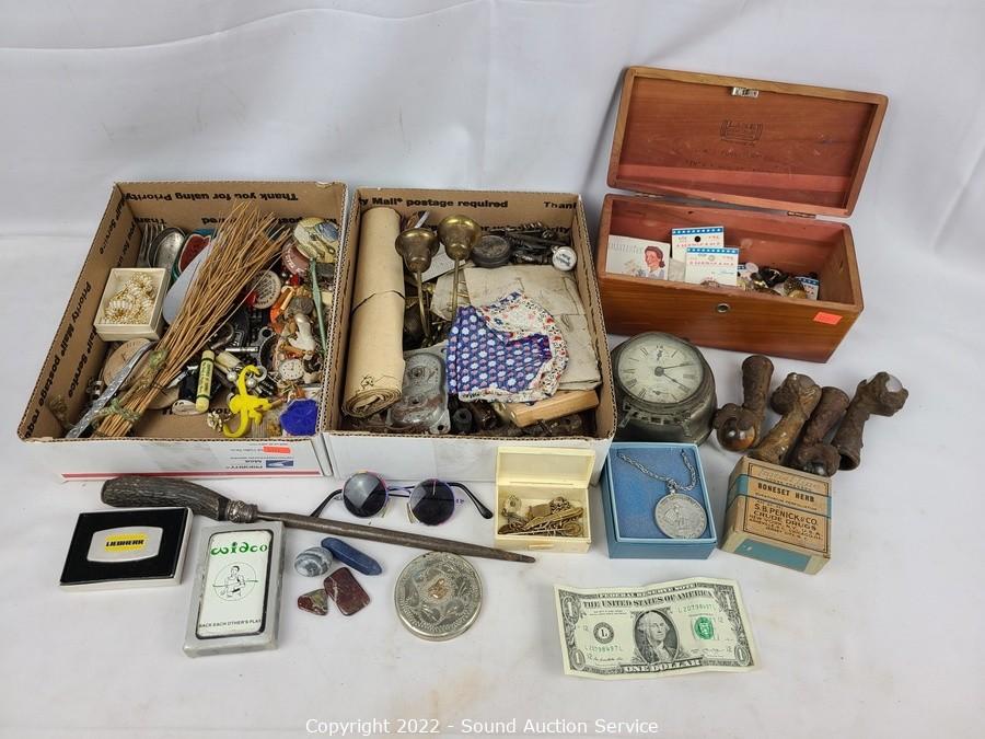 Sound Auction Service - Auction: 8/30/22 Antiques & Vintage Collectibles  Auction ITEM: Assorted Vintage Collectibles