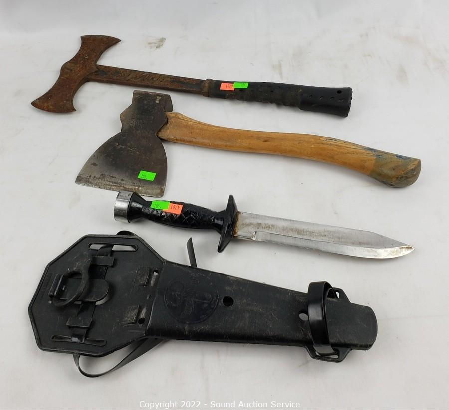 Sound Auction Service - Auction: 09/13/22 SAS Burton, Holman Online Auction  ITEM: Diving Knife, 2 Hatchets & 2 Folding Knives