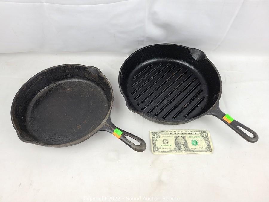 Sound Auction Service - Auction: SAS Springer, Swadener Online Auction  ITEM: Lodge Cast Iron 11 Skillet w/Silicone Handle