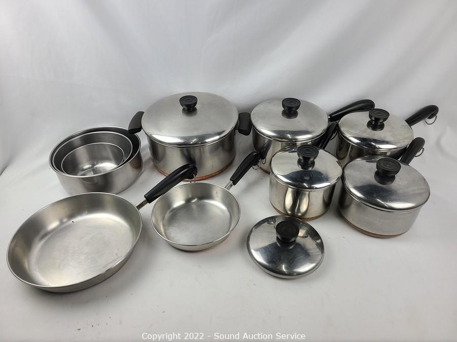Sold at Auction: Set of 4 Mid-Century Modern Revere Ware Pots and Pans