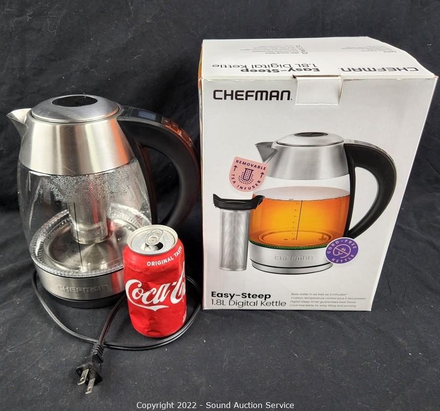 Lot # 53 - Oster Electric Kettle, Toast Master Belgian Waffle Maker &  Electrolux Electric Kettle - Adam's Northwest Estate Sales & Auctions