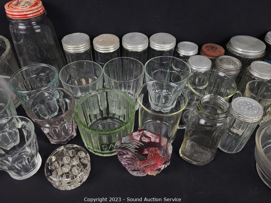 Sound Auction Service - Auction: 09/27/22 SAS & Others Online Auction ITEM:  Bentgo Glass Grey Leak-Proof Salad Container