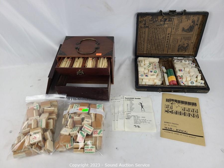 Lot - VINTAGE BONE MAHJONG SET WITH WOODEN BOX