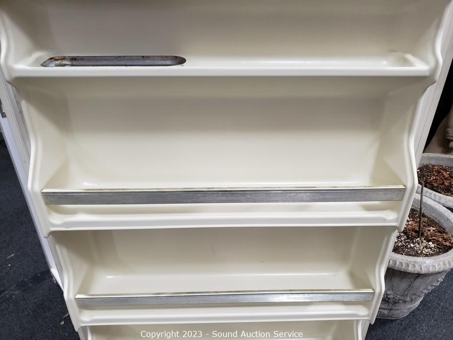 Small Kenmore Upright Freezer - Lambrecht Auction, Inc.
