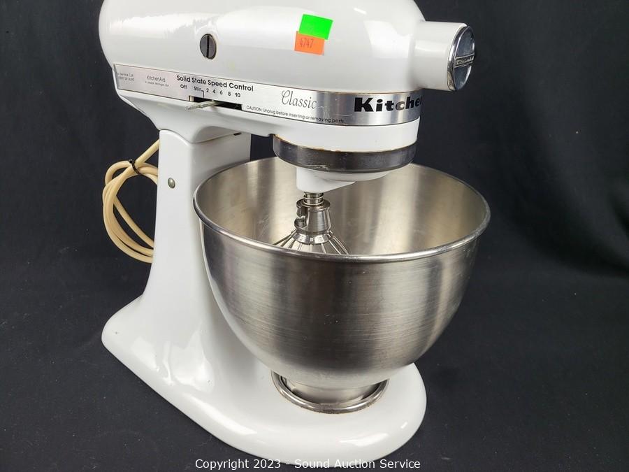 Sold at Auction: KitchenAid K45SS Classic Stand Mixer