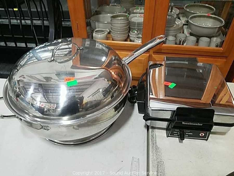 Toastmaster 12-in. Electric Skillet