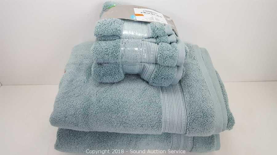 Charisma Bath Towel - Sierra Auction Management Inc