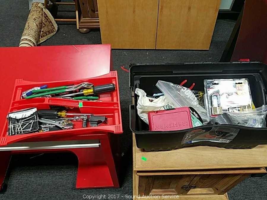 Sound Auction Service - Auction: Gaskins & Steere Estate Auction ITEM: Rubbermaid  Tool Box Loaded with Tools & Hardware
