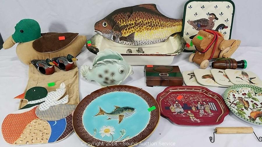 Sound Auction Service - Auction: 06/26/18 Bain Estate & Jewelry Auction  ITEM: Duck, Fish & Frog Themed Decor