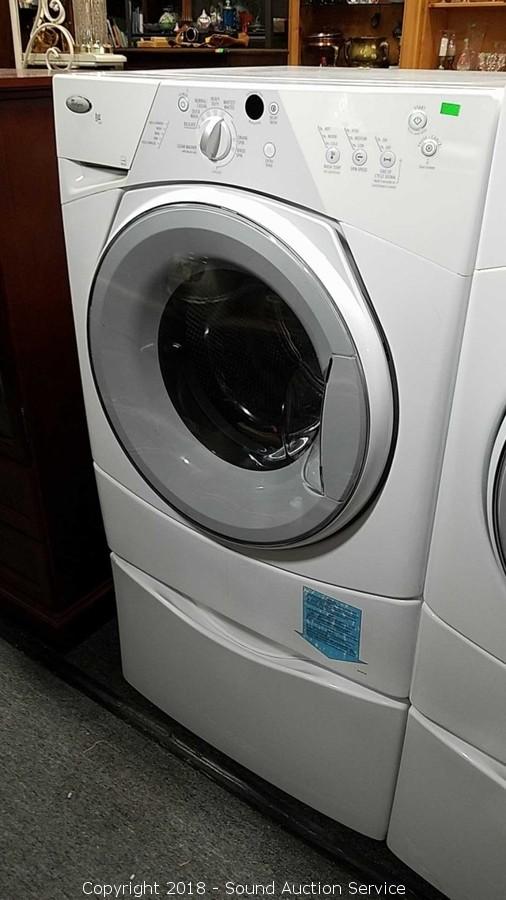 Whirlpool Estate Washer and Dryer Set