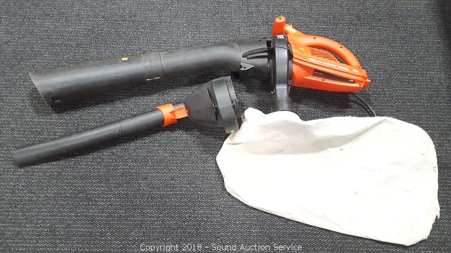Black and Decker Leaf Hog Blower and Vacuum with Bags (Electric