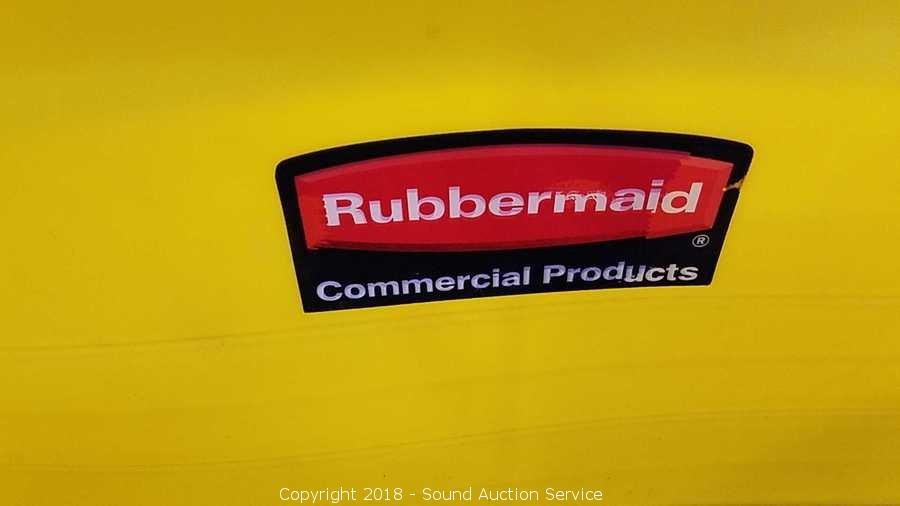 Sound Auction Service - Auction: 09/06/18 Snobar Estate Auction ITEM:  Rubbermaid Commercial Flat Mop System