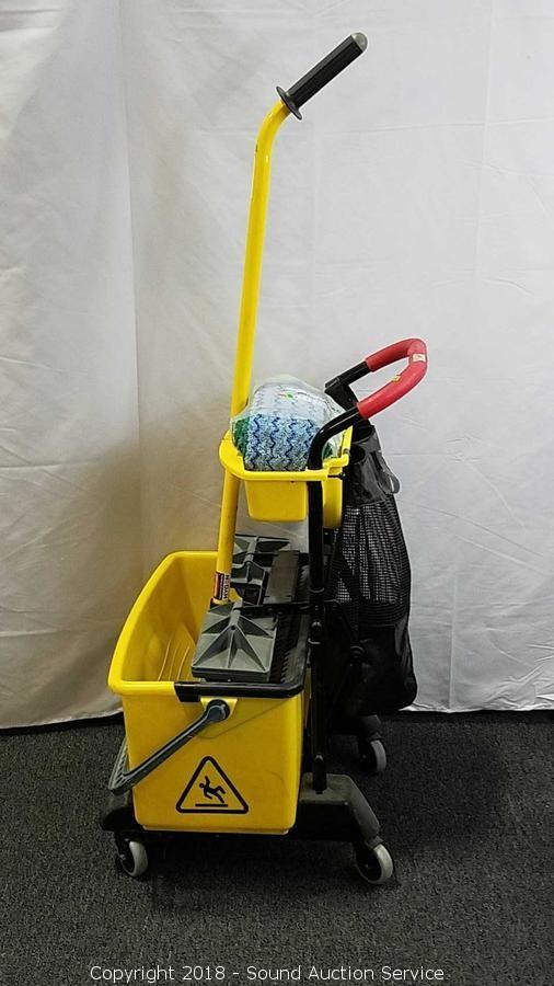 Sound Auction Service - Auction: 09/06/18 Snobar Estate Auction ITEM:  Rubbermaid Commercial Flat Mop System