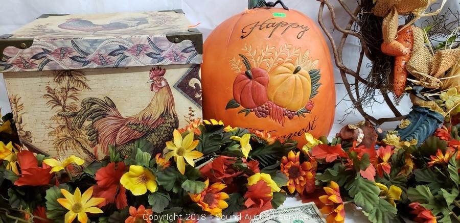 10/19/18 Christmas & Halloween Decor Auction