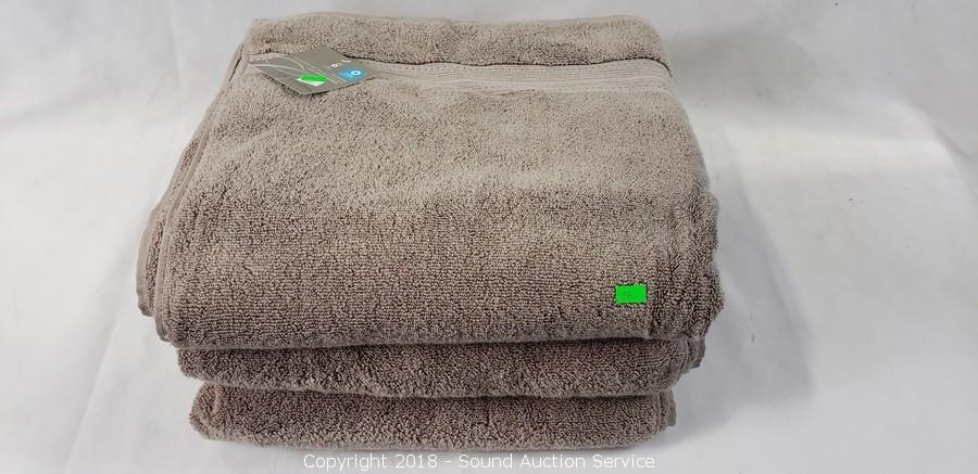 Charisma Bath Towel - Sierra Auction Management Inc