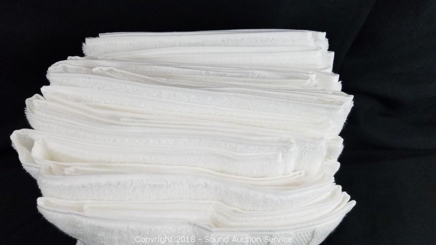 Sound Auction Service - Auction: 12/22/20 New & Used Store Returns Auction  ITEM: 2 Calvin Klein White Cotton Bath Towels