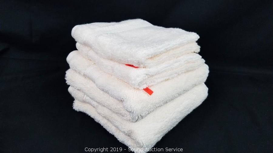 Sound Auction Service - Auction: 12/10/19 James, Methenitis & Others Estate  Auction ITEM: 4pc. Charisma Grey Luxury Bath & Hand Towels