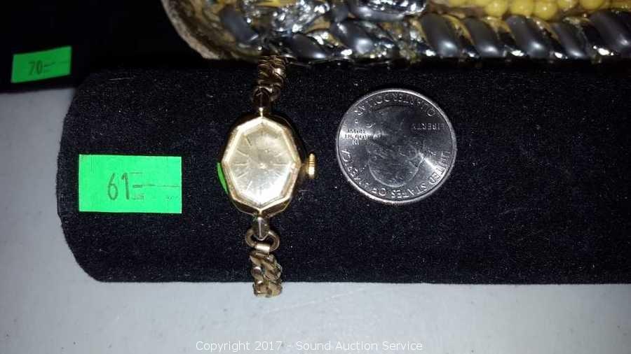 Sound Auction Service - Auction: Hawks Estate Auction Pt. 2 ITEM: Vintage  14k Gold Ladies Timex Wind Up Watch