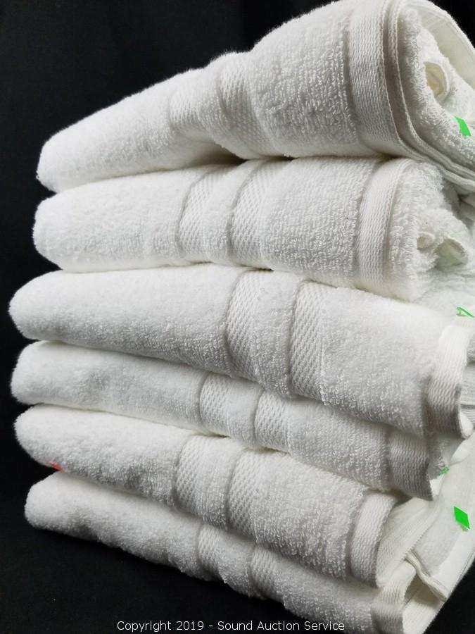 Grandeur Bath Towels