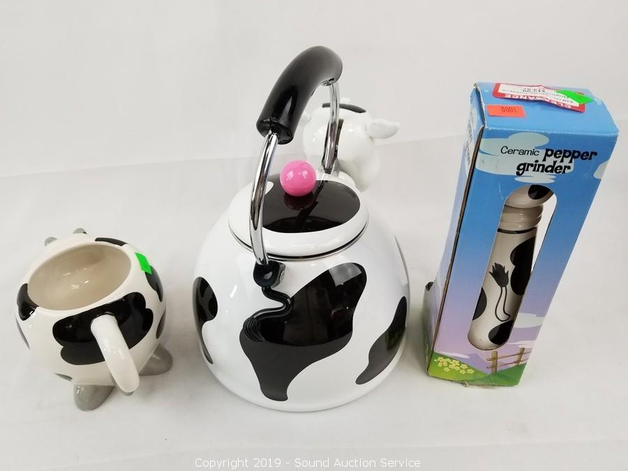 Kamenstein Cow Tea Kettle/ Vintage Collectible Tea Kettles