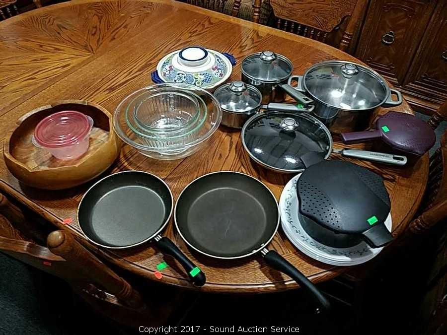 3 Farberware stainless steel Mixing Bowls With Lids Auction