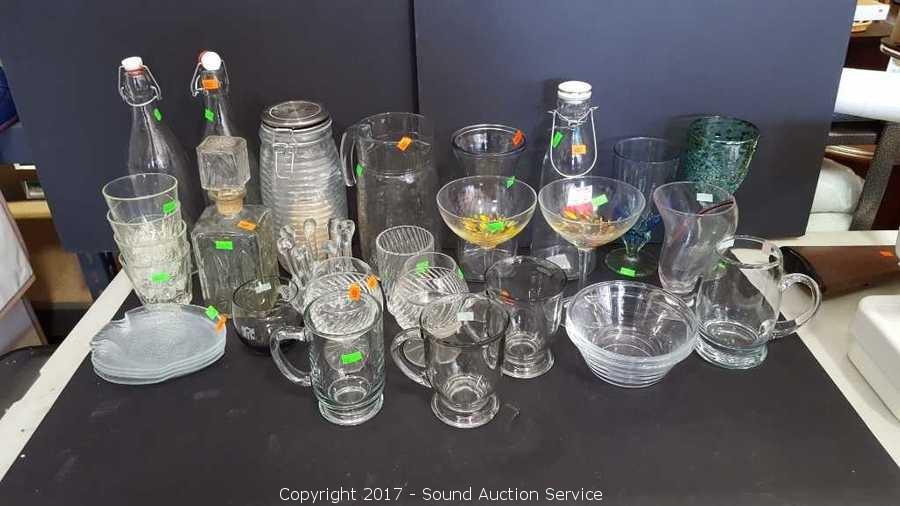 Luna & Mantha Wine Glass Set Auction