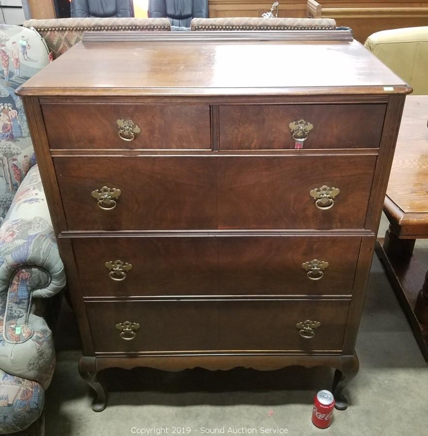 Sound Auction Service - Auction: 06/25/19 Antique's, Collectibles, New &  Used Consignment Auction ITEM: Antique Walnut 5-Drawer Dresser