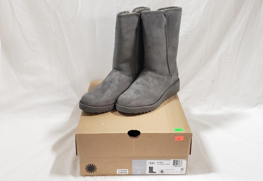 Amie ugg hot sale boots grey