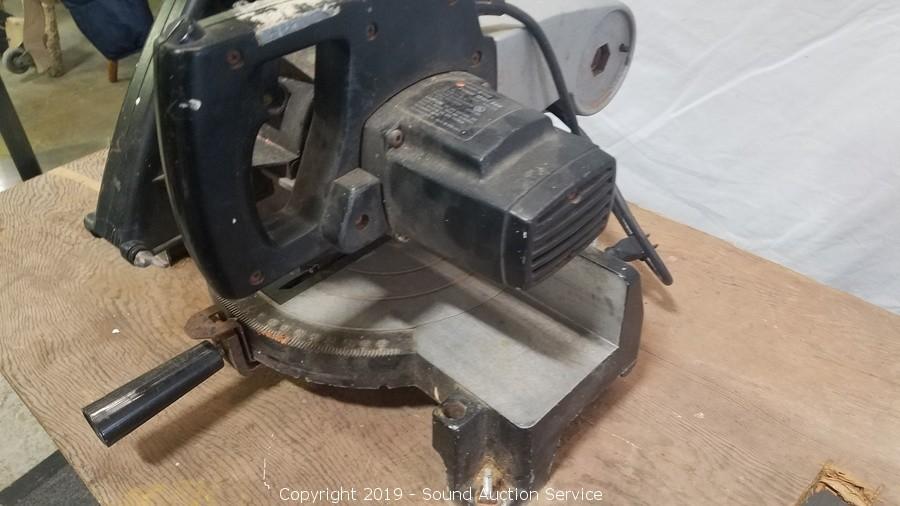 Black and decker 8 1/4 compound miter saw, works well - centerville or  englewood for Sale in Centerville, OH - OfferUp