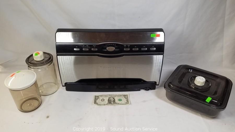 Sound Auction Service - Auction: 08/08/19 Weathers & Others Multi-Estate  Auction ITEM: Foodsaver V-3880 Black & Stainless Vacuum Seal