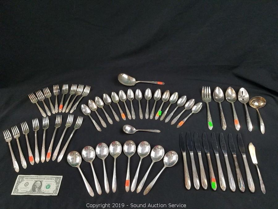 Sound Auction Service - Auction: 08/13/19 Myers, Wilkinson & Others Multi-Estate  Auction ITEM: Service for 8 National Silver Plated Flatware Set