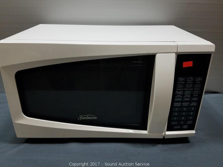Sunbeam 0.7 Cu. Ft. Microwave Oven, White 